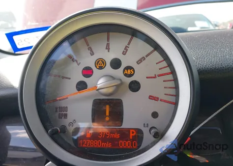 2010 Mini Cooper z USA, uszkodzony, nr VIN WMWMF3C59ATZ66062